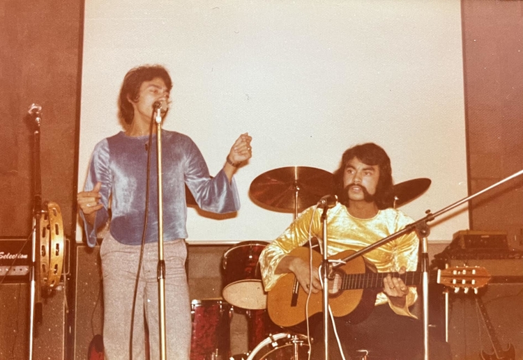 John John & Giorgio (met gitaar)  